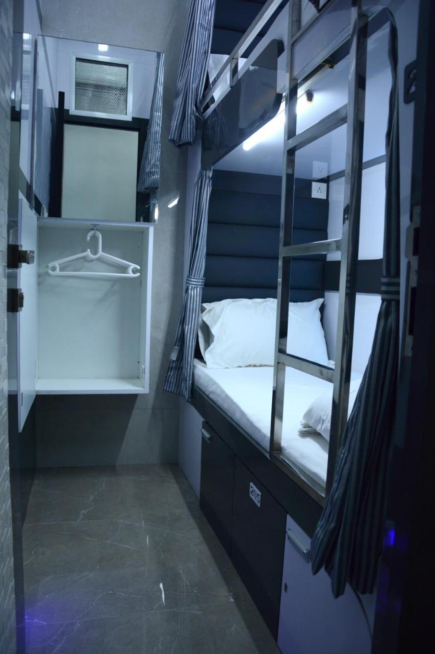 Ocean Dormitory Bombay Exterior foto