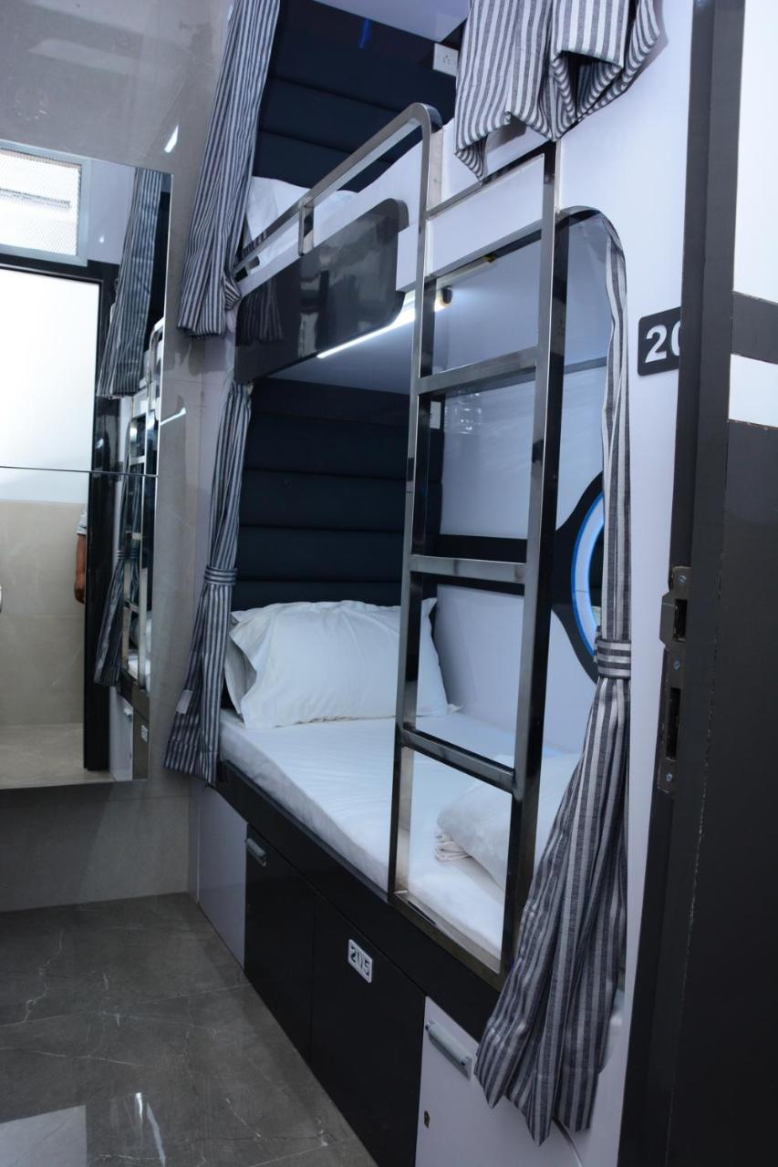 Ocean Dormitory Bombay Exterior foto