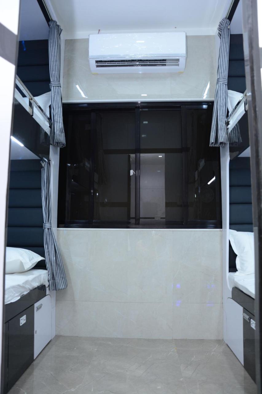 Ocean Dormitory Bombay Exterior foto
