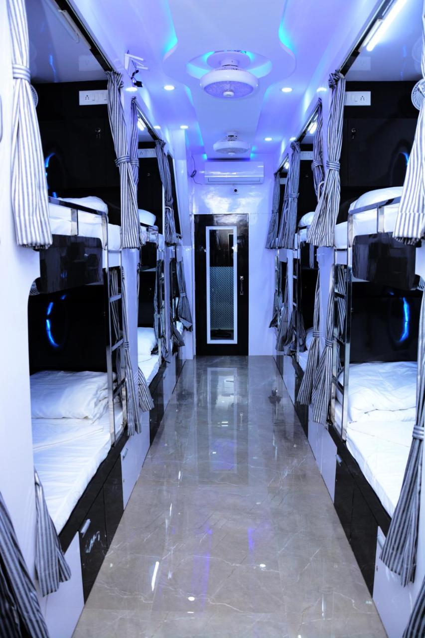 Ocean Dormitory Bombay Exterior foto
